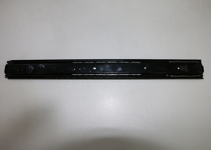 带阻尼滑道
